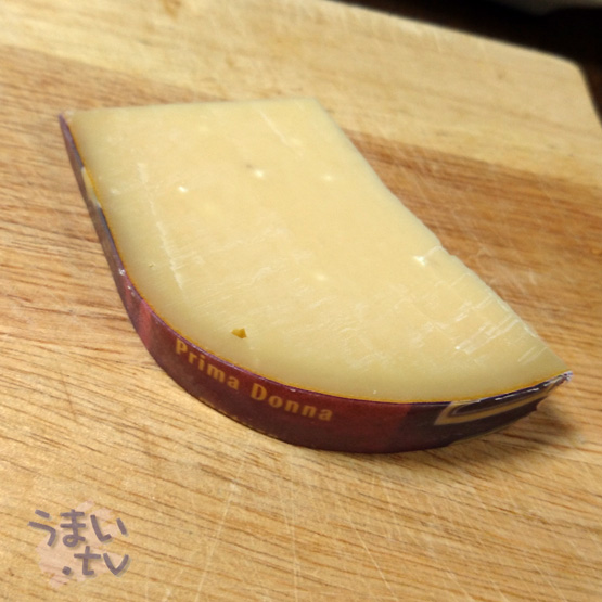 オランダ産スモークチーズ　　プリマドンナ　８６８円